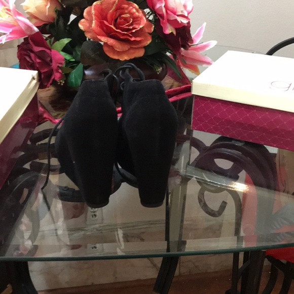 Platform booties - Picture 3 of 3